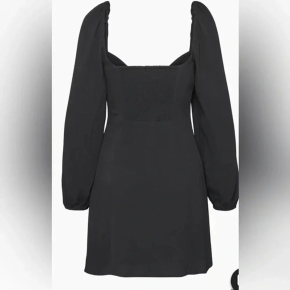 Aritzia Wilfred Novella Dress Long  Sleeve Sweetheart Neck Black Size Small - Picture 2 of 7